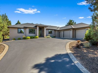 704 Golden Pheasant Dr