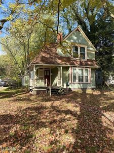 1389 N Ellsworth Ave