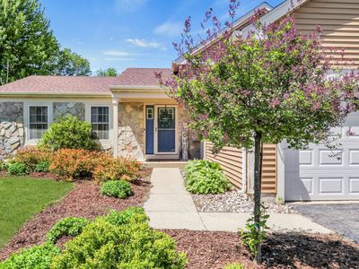 Property at 130 Lisk Dr, Hainesville, IL