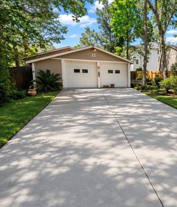 15 Gambrel Oak Pl