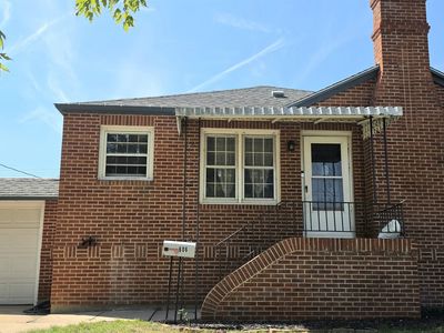 606 S Vine