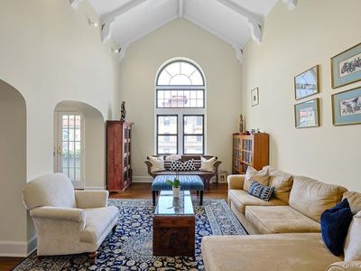 17 N Chatsworth Avenue #6KL