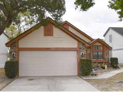 9939 Aloma Bend Ln