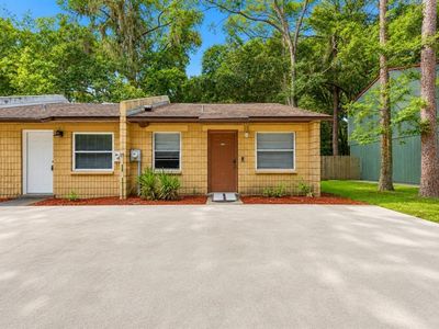1812 SW 70th Ter
