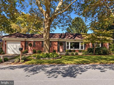 823 Clearmount Rd