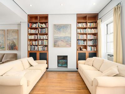 212 W 85th St APT 5W