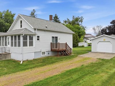 332 MAPLE STREET