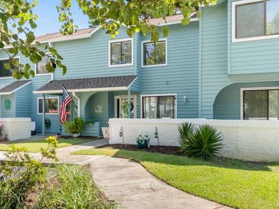 23 Shadow Moss Pl. #23