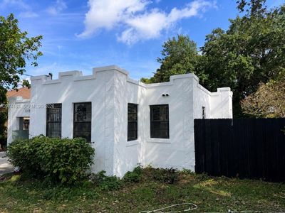 3351 NW 52nd St