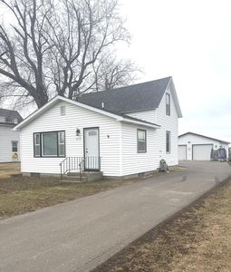 Property at 610 Hipple Ave, Henning, MN