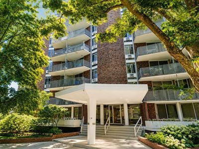 19 Winchester St APT 402