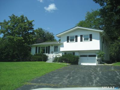 17 Deerbrook Road