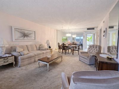 410 SE 2nd St APT 305