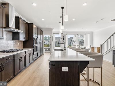 16007 Hyde Park Pl