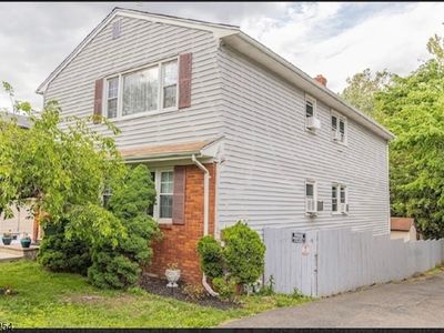 555 Jackson Ave