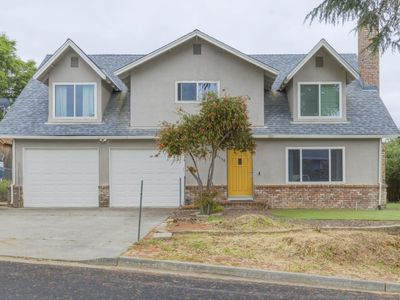1135 Rimrock Dr