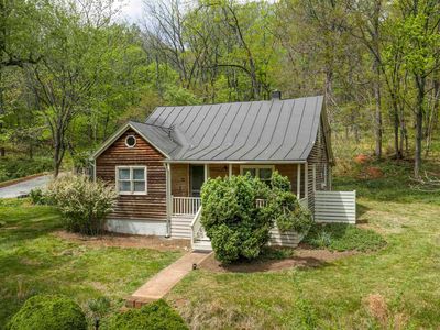 3898 Vineyard Rd