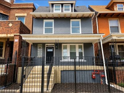 4346 W Gladys Ave