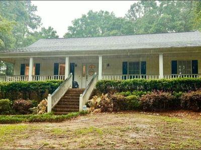 3638 Country Ct S