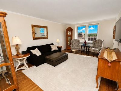 253 Garth Road #6F