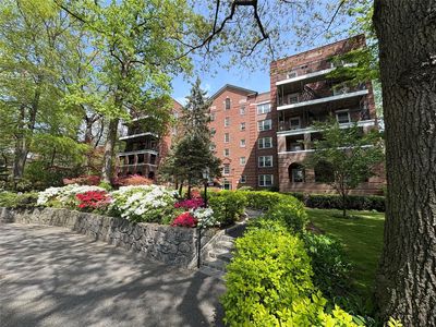 1360 Midland Avenue #1B