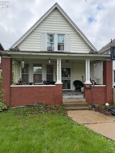 135 Yale Dr