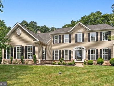 48 Robins Nest Ln
