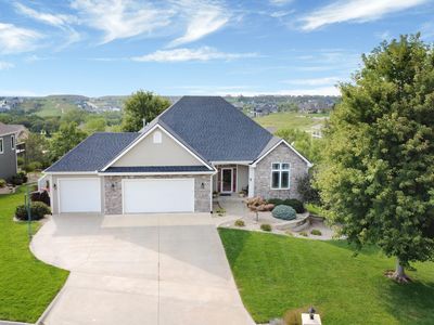 3621 Hawthorne Woods Ter