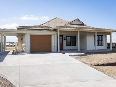 68-2048 Nana Loa St
