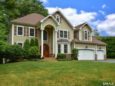 Property at 5 Biltmore Court, Avon, CT