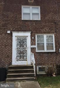 1366 Sayrs Ave