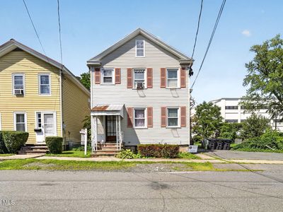 411 9th Street