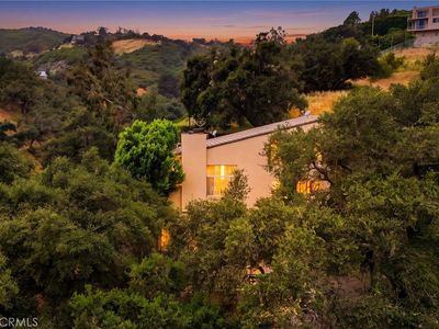 4077 Escondido Dr