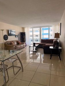3140 S Ocean Dr APT 309