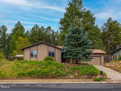 3415 Fox Lair Dr