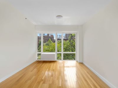 454 W 54th St APT 3P