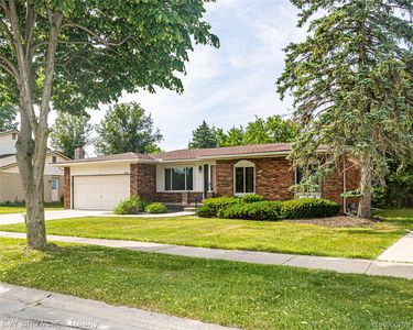 1089 Shallowdale Dr