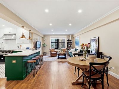 30 E 9th St APT 5N
