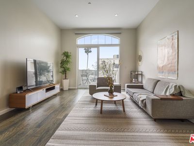 1625 Granville Ave APT 304