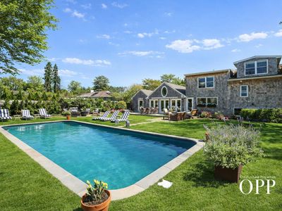 4 N Howells Point Rd