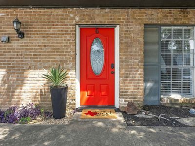 2300 Hancock Dr #6