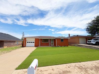 2221 Lynn Dr