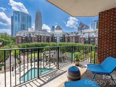 300 W 5th St APT 446