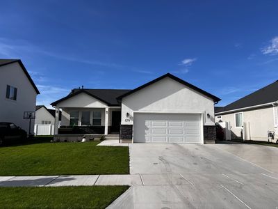 579 W 440 N
