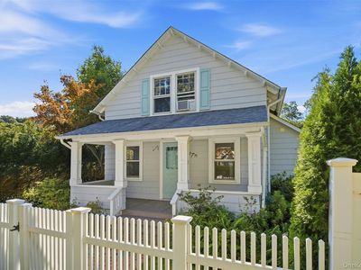97A Bay Avenue