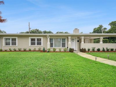 Property at 110 N Lakewood Cir, Maitland, FL