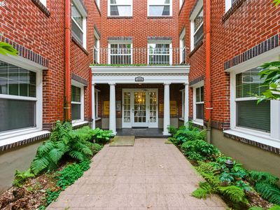 1509 NE 10th Ave Unit 304