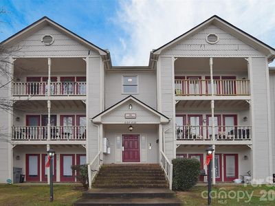 6120 Meadow Rose Ln