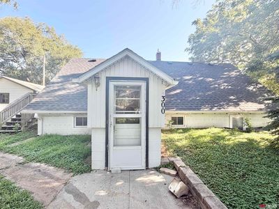 300 N Railroad Ave