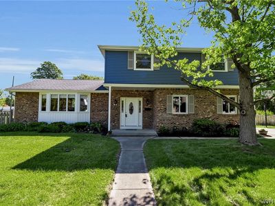 24 Macarthur Dr